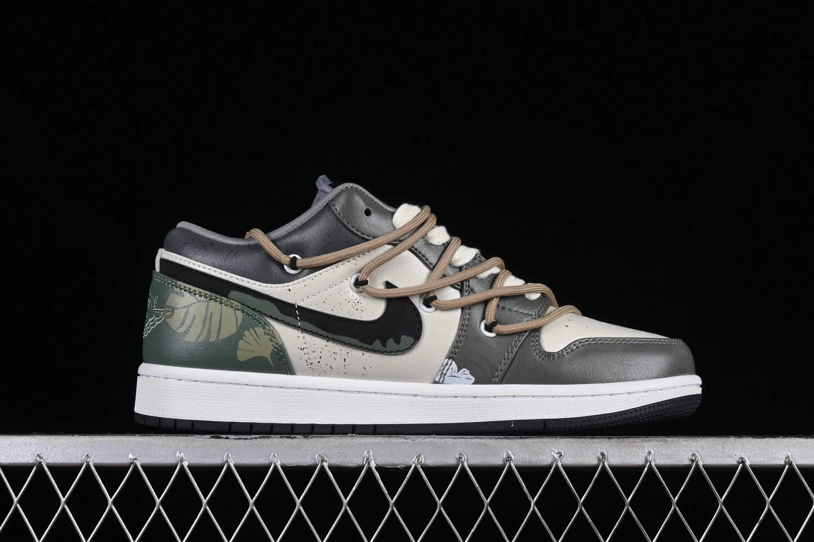 All categories Air Jordan Jordan series basketball shoes Air Jordan 1 Low High-end customized low-top sneakers Air Jordan 1 Low AJ1 Joe 1 customized model Panda Prank Jungle Crossing Green Field Floating Abyss Low-top cultural and casual sneakers 553558-040